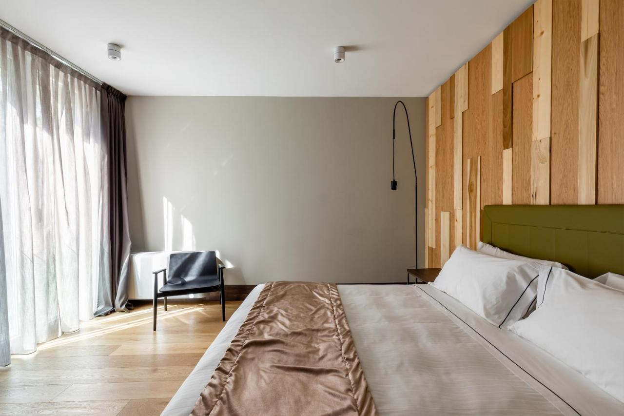 Anusca Palace Hotel 카스텔산피에트로테르메 외부 사진